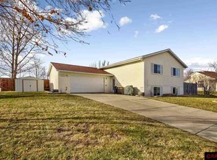 601 W Nathan St, Lake Crystal, MN 56055