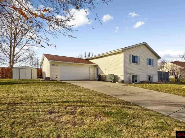 601 W Nathan St, Lake Crystal, MN 56055