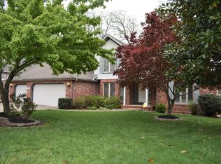 1670 S Augusta Ave, Springfield, MO 65809