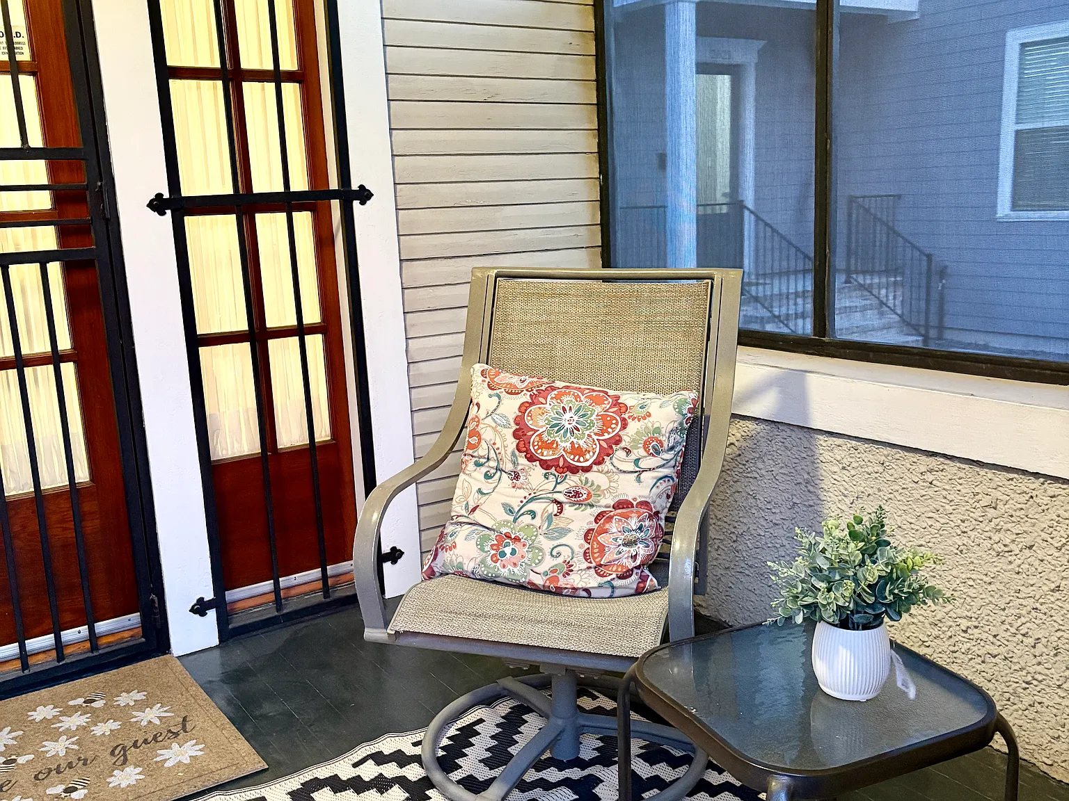 2625 Calhoun St — Photo 4