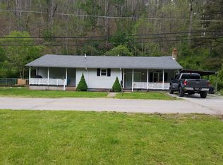 442 Old Us Highway 50 Rd, Walker, WV 26180
