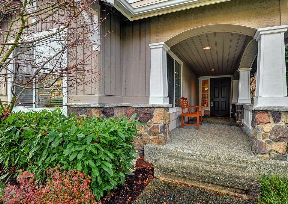 1st image of 9745 229th Ln NE