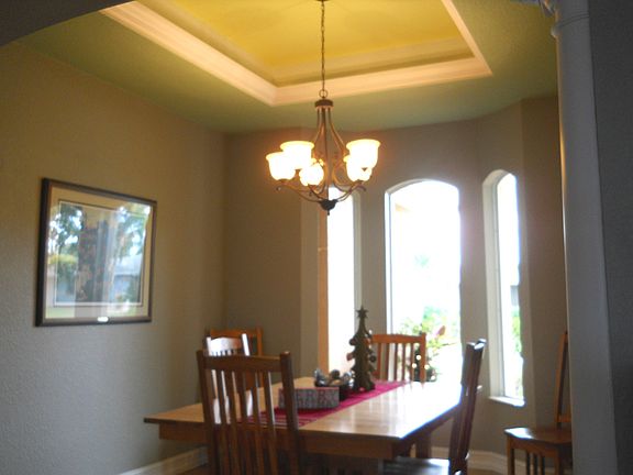4th image of 2125 SE 10th Ave