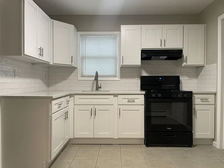 62 Broughton Ave #2 — Photo 3