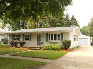 425 S Arlington St, Appleton, WI 54915
