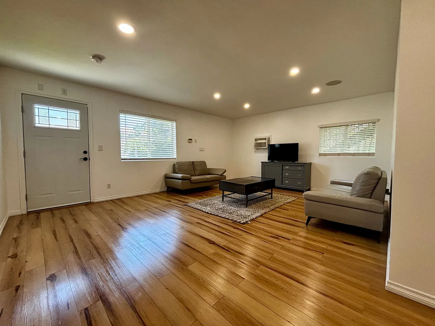 Spacious & Newly Updated 1-Bedroom ADU in Gated Woodcrest Property with Parking & Laundry — Photo 4