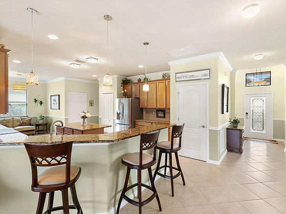 5th image of 3934 Sapphire Way