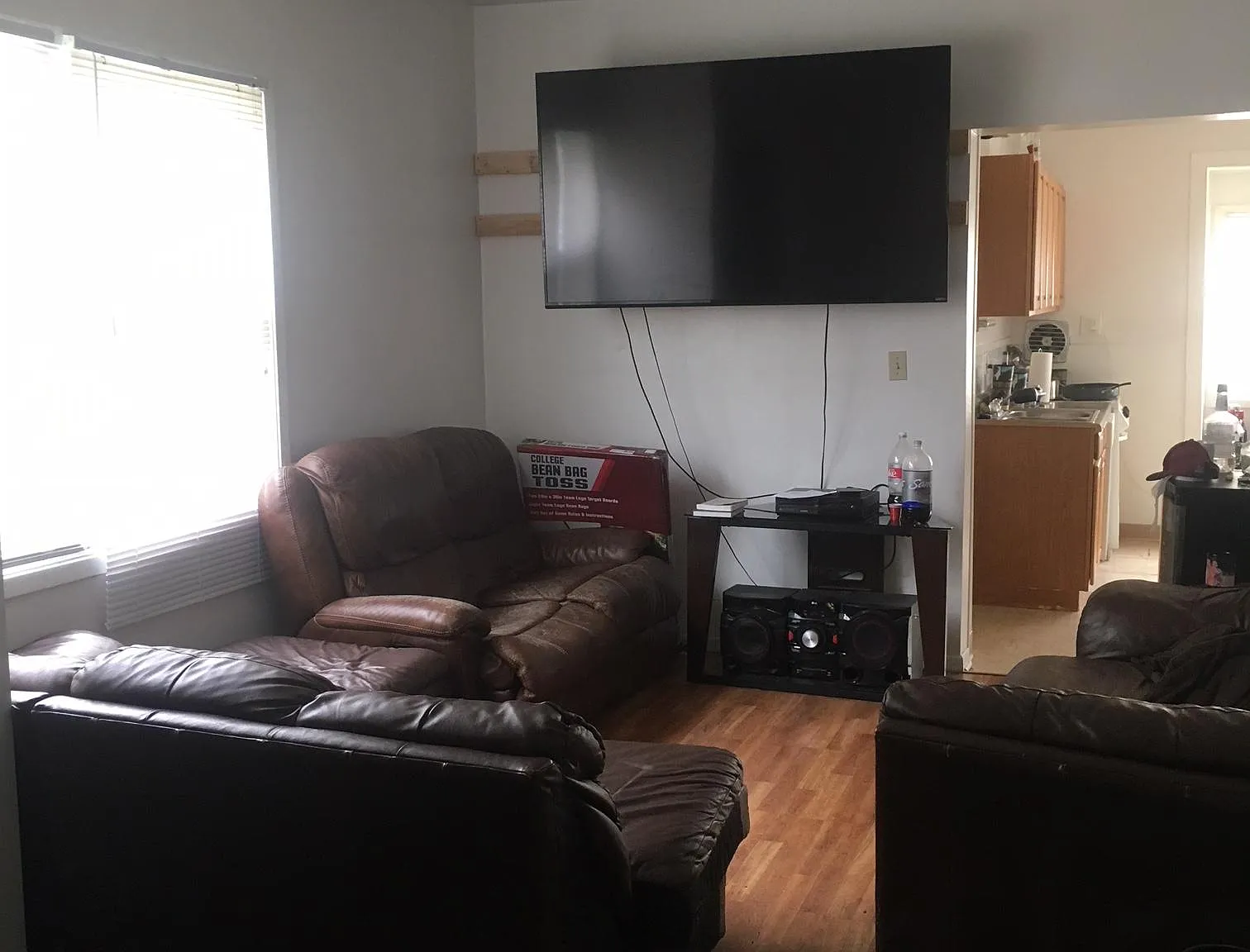 5 bed, 2182 sqft, $3,125 — Photo 3