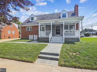 8201 Maple Ridge Rd, Bethesda, MD 20814