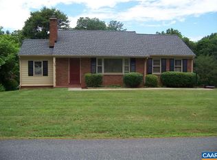 127 Buckingham Cir #A, University, VA 22903