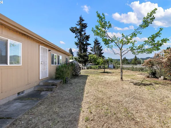 669 54th St, Springfield, OR 97478