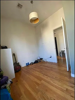 Rented by Hagstrom Management Inc | media 14