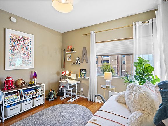 5th image of 10604 Valley Spring Ln Unit 304