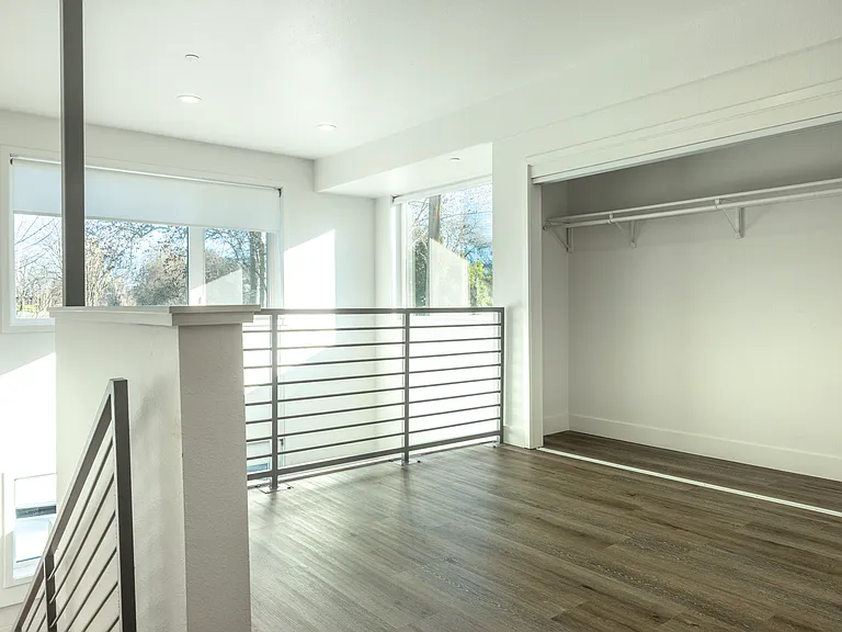 301D Apartments — Photo 2