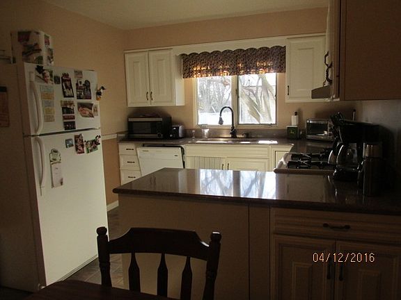 4th image of 14 Fairfield Park