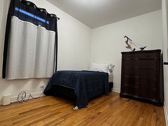 4th image of 7804 S Paxton Ave
