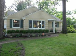 235 Wildemere Dr, South Bend, IN 46615