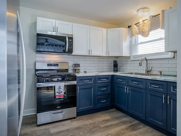 Cora Ave — Photo 7