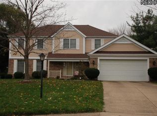 16725 Parkwood Ln, Strongsville, OH