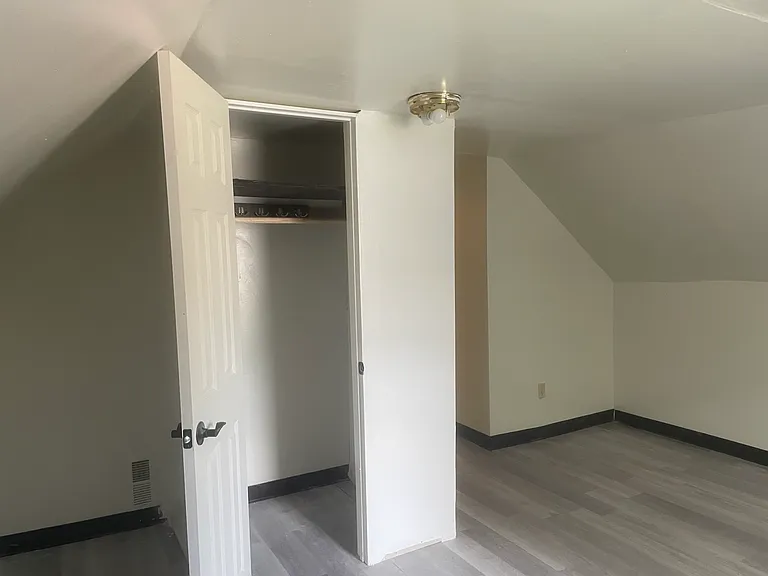 7541 S Rhodes Ave — Photo 22