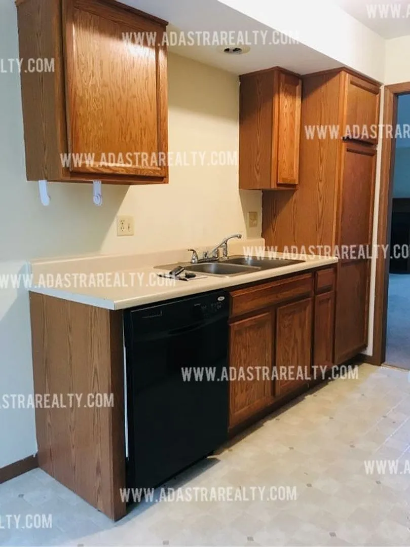 Spacious Platte City Duplex-Coming SOON!! — Photo 4