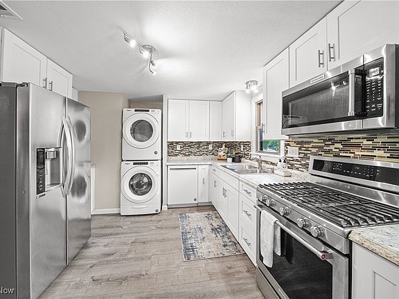 5th image of 9381 Briar Dr