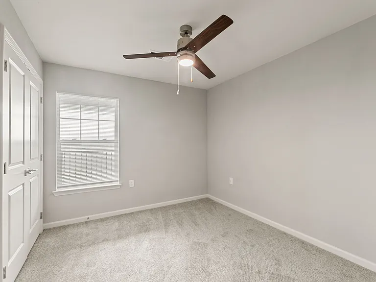 Agave East Apartments — Photo 5