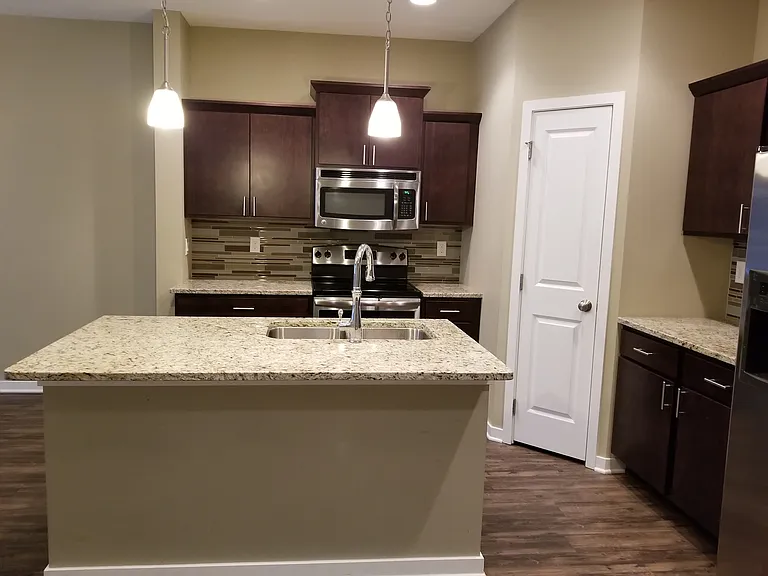 Greenway Square Townhomes — Photo 25