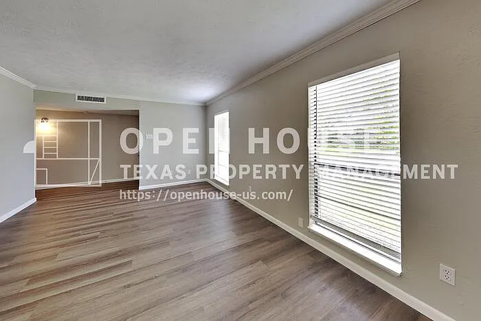 5028 Amhurst Ln — Photo 6