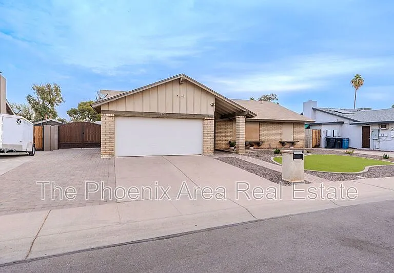 3231 N Woodburne Dr — Photo 30
