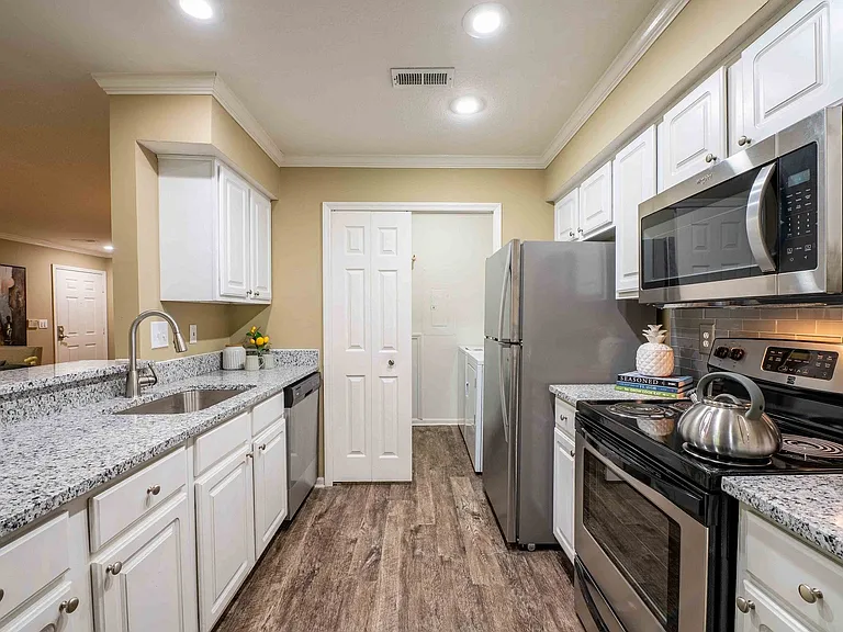 The Woods at Polaris Parkway Apartment Homes — Photo 1