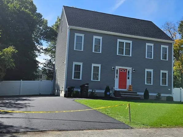 61 Huntington Ave, Brockton, MA 02301