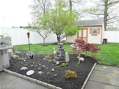 3rd image of 34200 Glen Dr