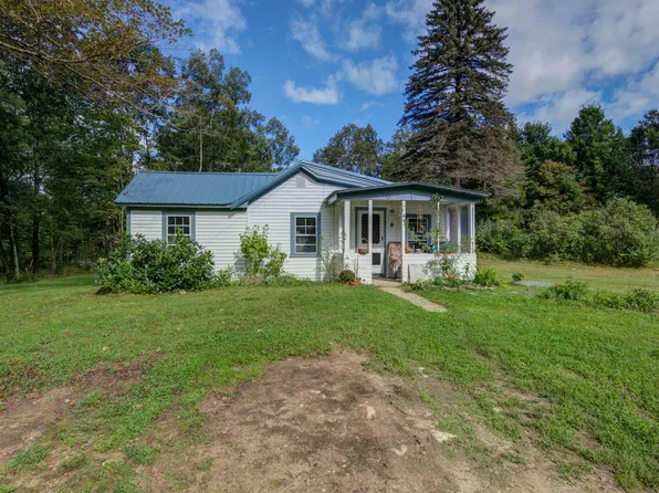39 Howe Hill Road, Waterford, ME 04088