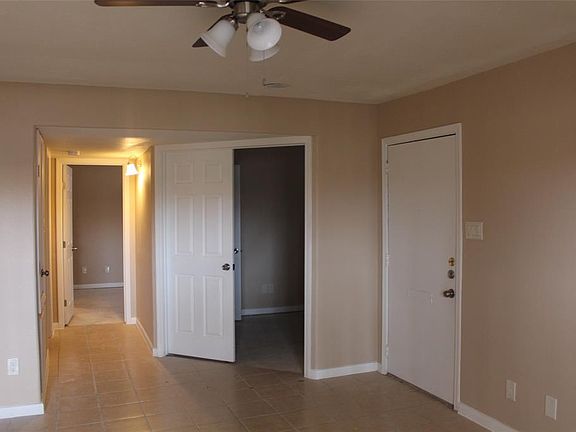 2nd image of 16111 Aspenglenn Dr APT 1002
