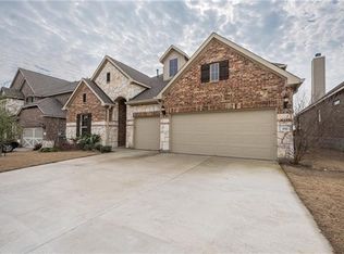 932 McIntosh Rd, Leander, TX 78641