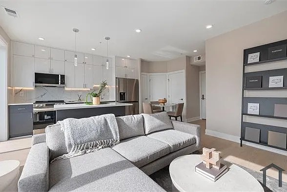 406 Kennedy St NW #2 — Photo 5