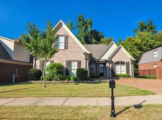 8746 Brunswick Forest Dr, Bartlett, TN 38133