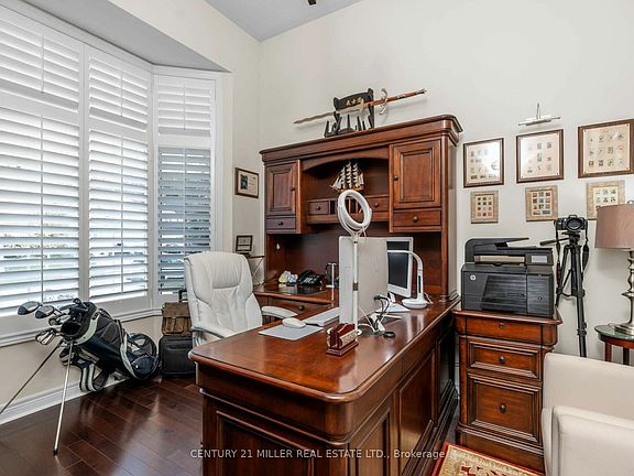 4th image of 3396 Liptay Ave