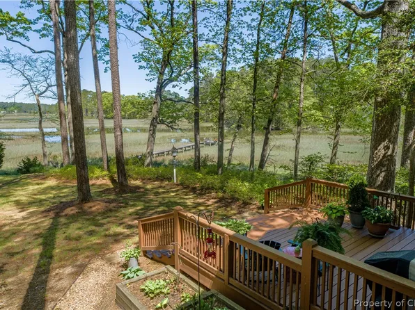 4299 Claybank Acres Ln, Gloucester, VA 23061