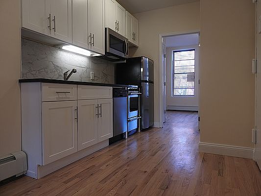 1st image of 349 E 119th St #33