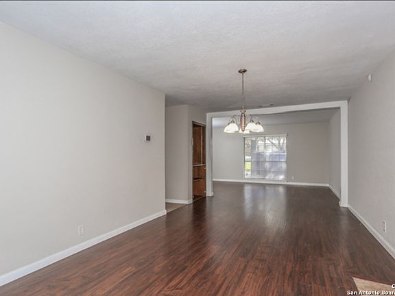 4th image of 3435 Quakertown