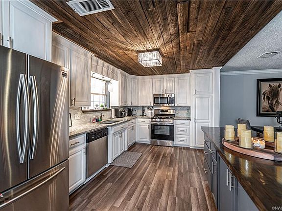 3rd image of 718 W McKinley Ave