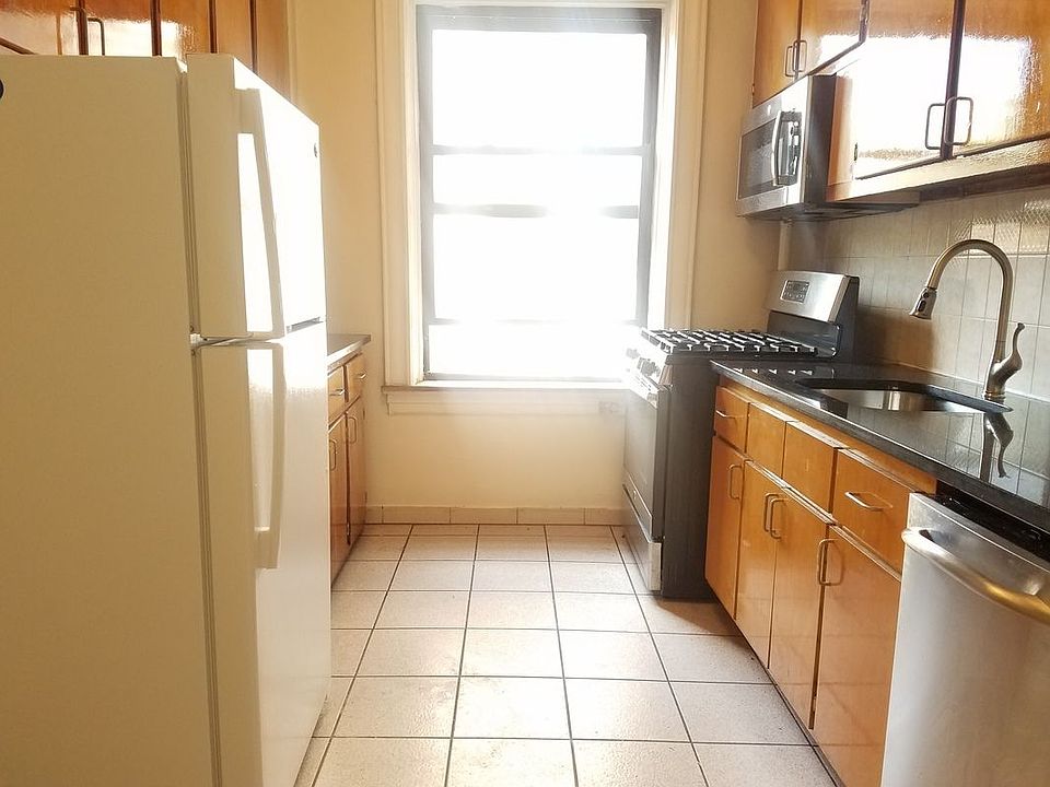 2nd image of 517 W 113th St #67U