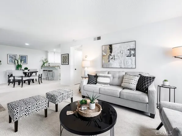 63 Oxford #5, Irvine, CA 92612