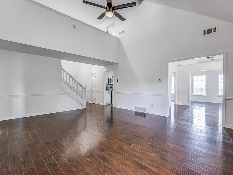 8483 Timber Creek Dr — Photo 21