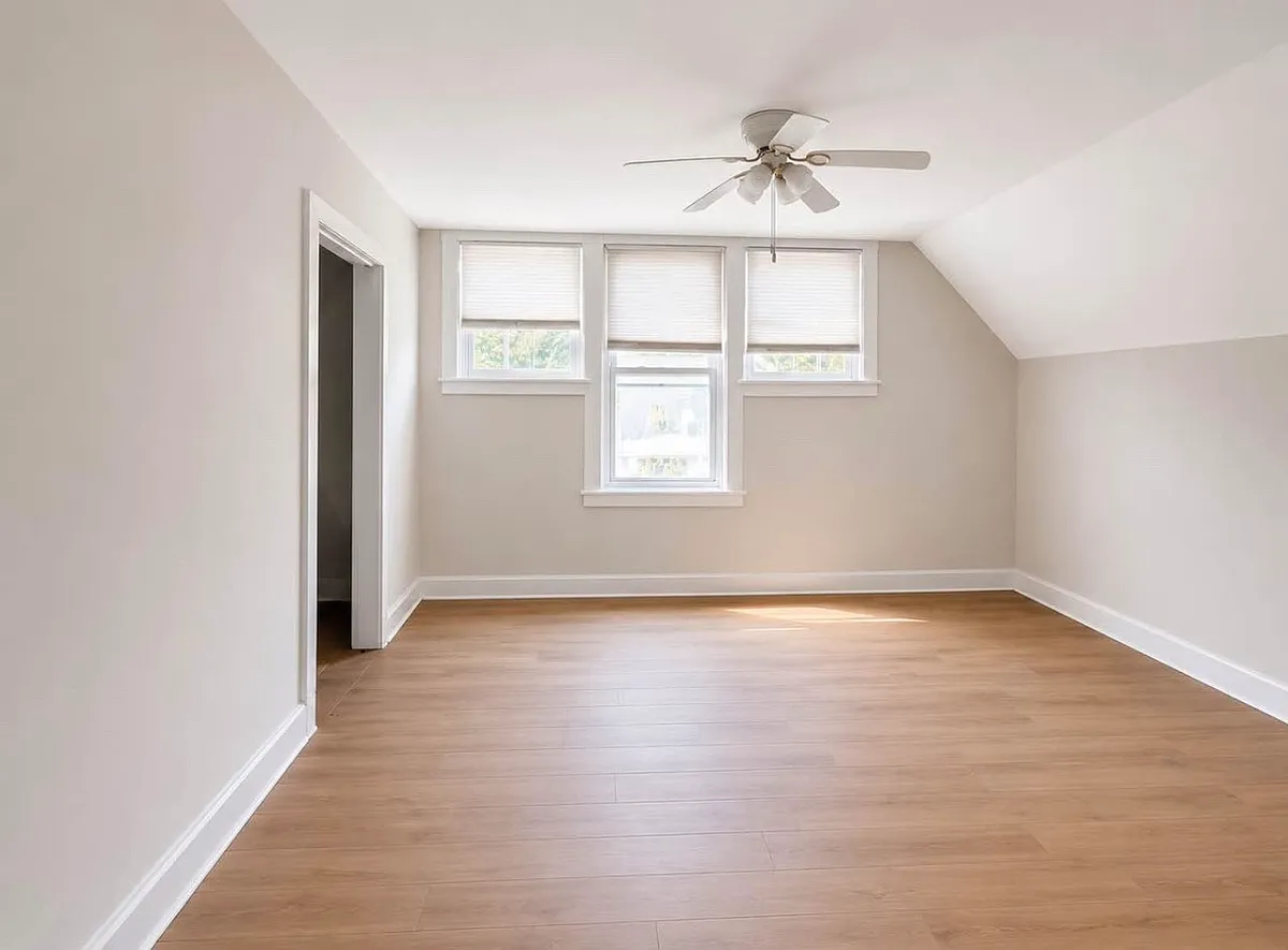 Building Photo - 46 Elmendorf St