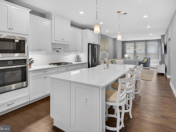 2nd image of 22150 Dune Cir
