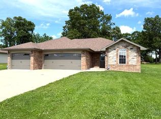 2604 Country Dr, Mountain Grove, MO 65711