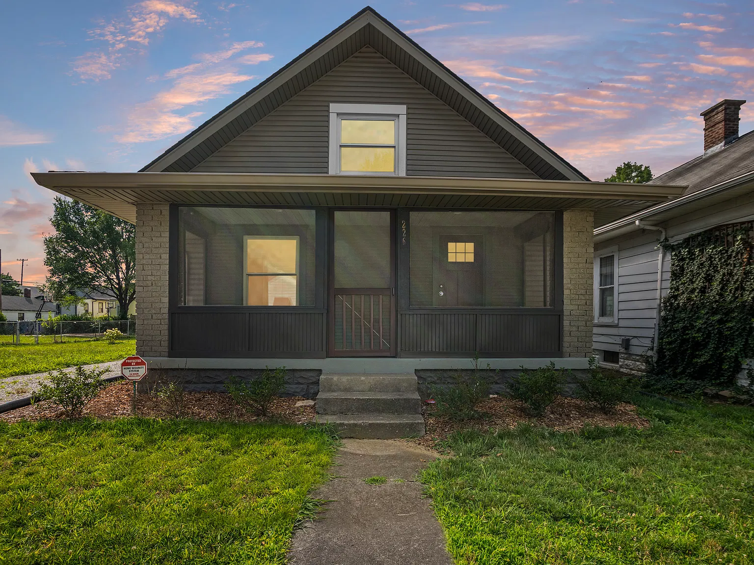 4 bed, 1752 sqft, $1,400 — Photo 2